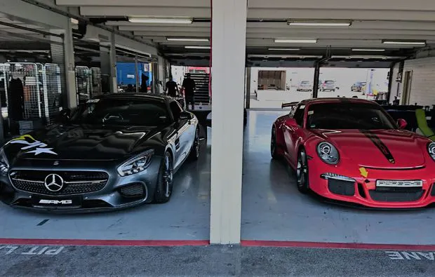 Renntaxi Porsche 911 GT3 vs Mercedes AMG GT-S fahren Nürburg (2 Rdn.) - 6