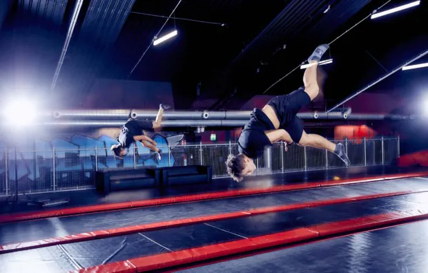 Trampolinhalle Duisburg für 2 - 7