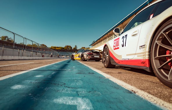 Renntaxi GT3 vs AMG GT-S (6 Rdn) Nürburgring
