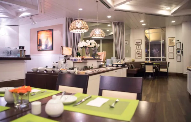 Frühstück & Spree-Rundfahrt Berlin für 2 - 5