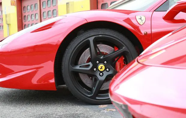 Ferrari F458 fahren auf der Rennstrecke bei Turin  (1 Runde) - 5