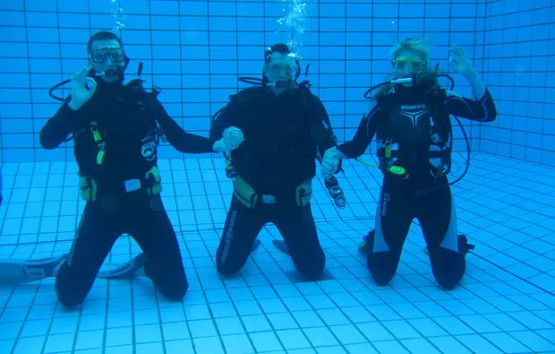 Tauchschnupperkurs im Pool München - 3