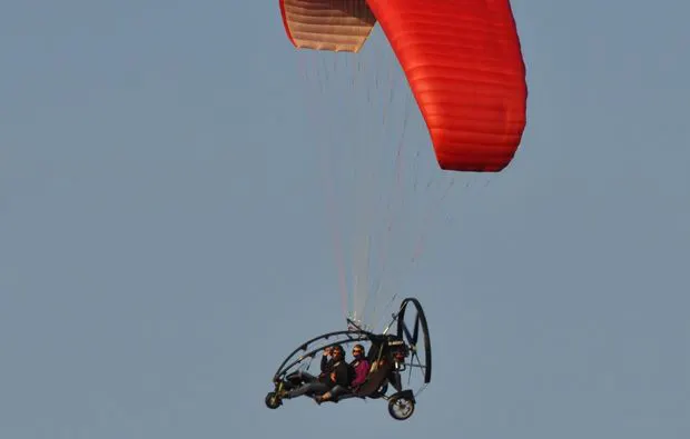 Motorgleitschirm-Rundflug Hörsten (60 Min.) - 5