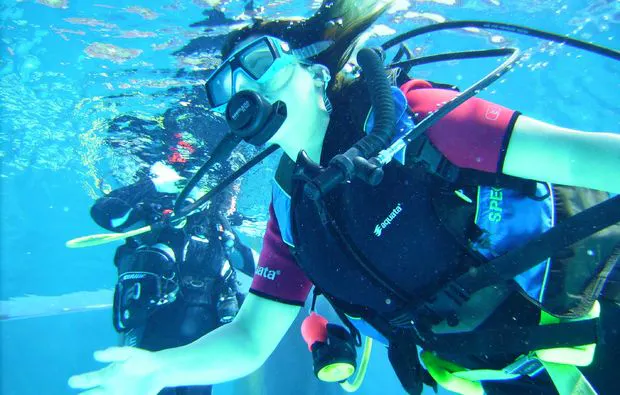 Tauchschnupperkurs im Pool (1 zu 1) Coburg - 5