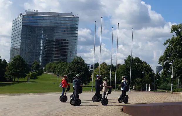 Segway Tour in Düsseldorf (2 Std.) - 1