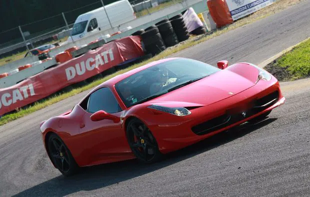 Ferrari F458 fahren bei Turin - 5