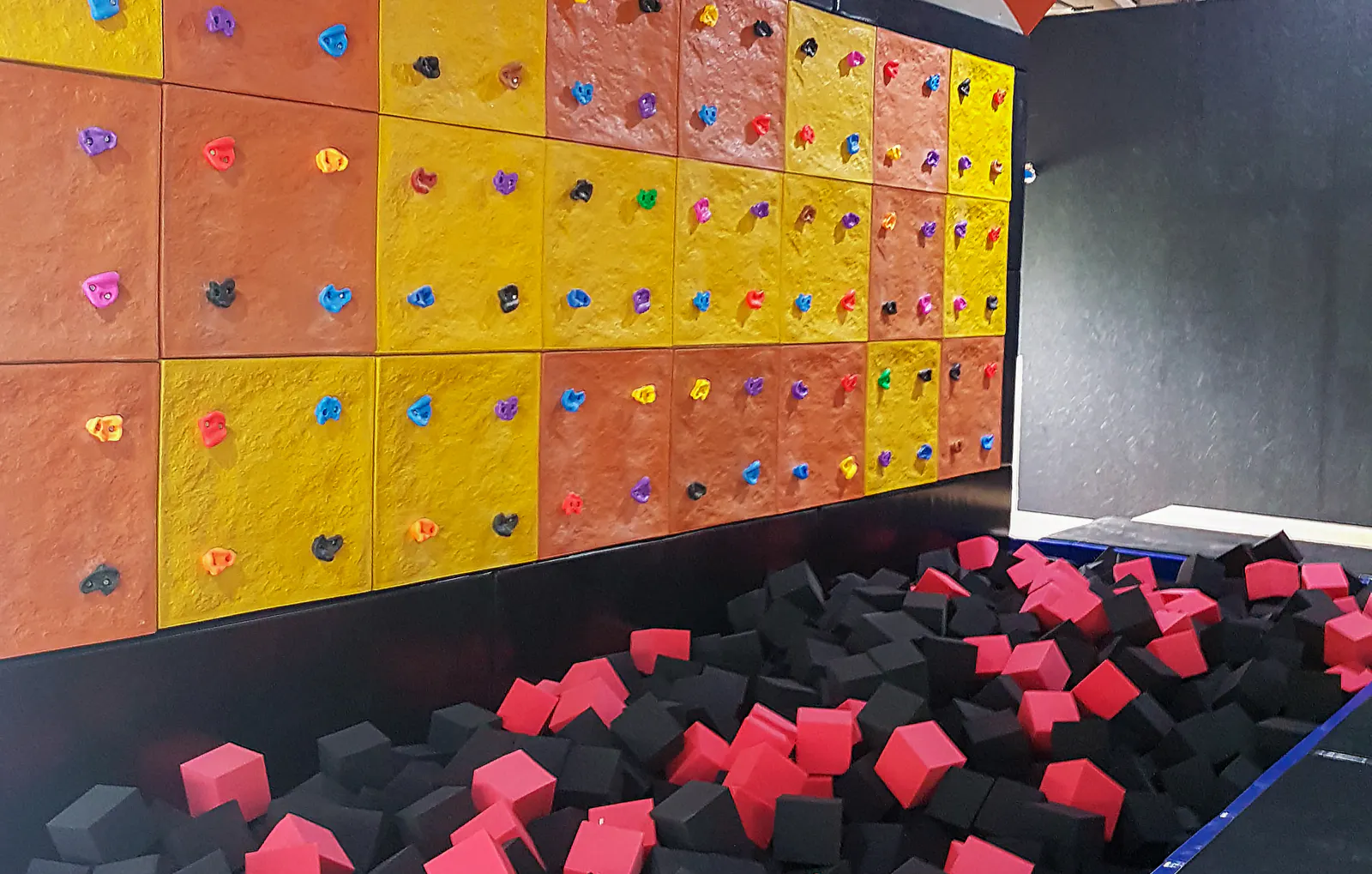 Trampolinhalle Saarbrücken für 2 - 5