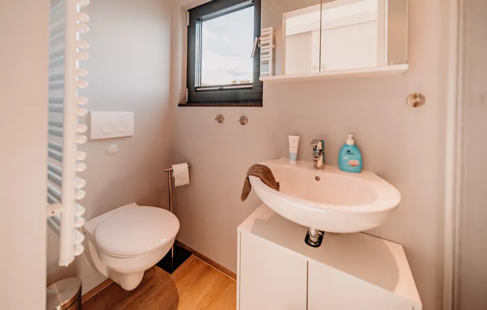 Kurzurlaub Floatinghouse Röblinsee für 4 (2 Nächte) - 5