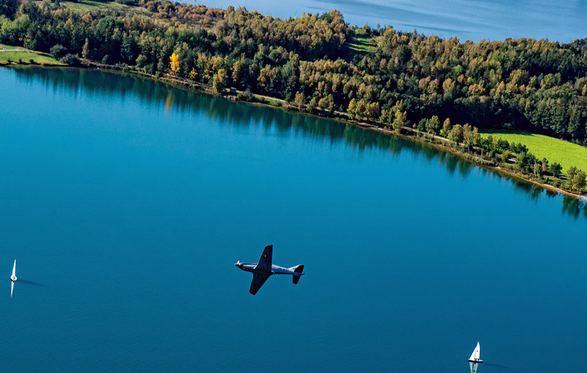 Kampfflugzeug selber fliegen Lübeck (30 Min.) - 5