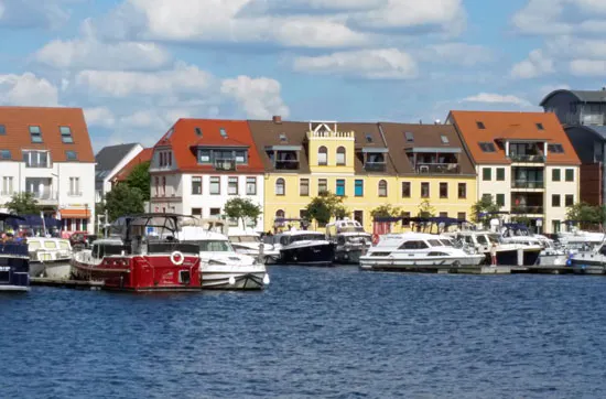 Bootfahren ohne Führerschein auf dem Müritzsee (1 Tag) - 5