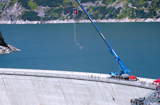 165 Meter Bungy-Sprung am Staudamm Kölnbreinsperre - 5