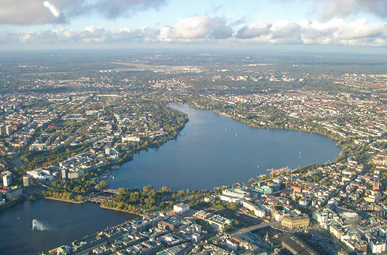 Familien-Rundflug über Hamburg für 3 (60 Min.) - 5