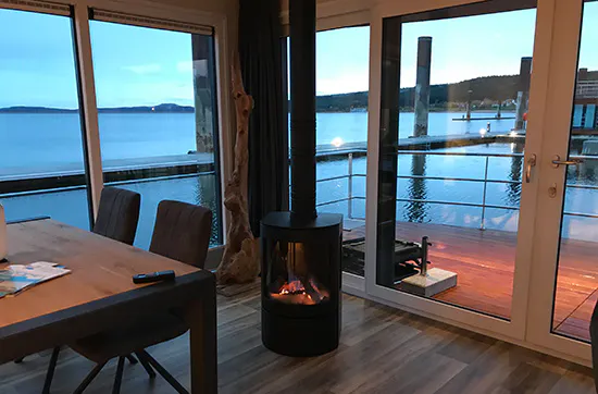 Winter-Kurzurlaub im Floating Village Brombachsee inkl. Frühstück für 2 - 5