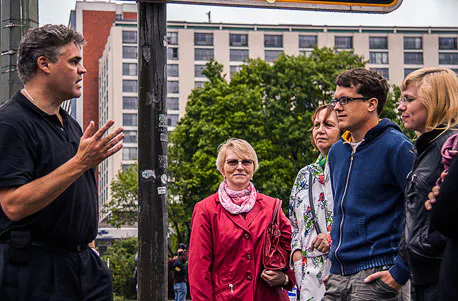 "Der geheime Osten" mit Currywurscht bei "Konnopke" - 7