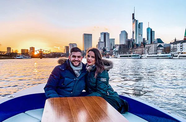 Boot selber fahren & Candle Light Dinner Frankfurt für 2 - 5