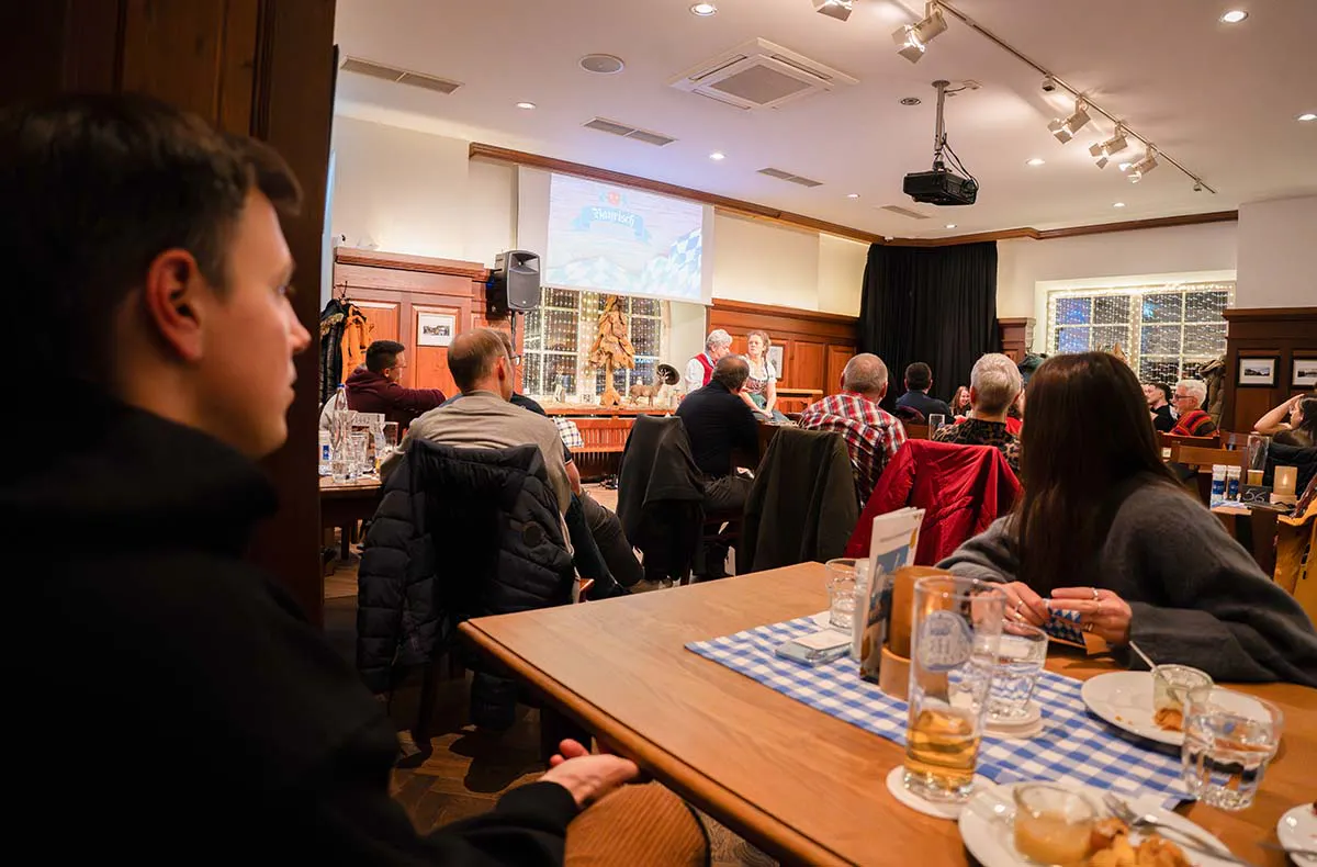 Bayerisches Comedy Dinner München - 10
