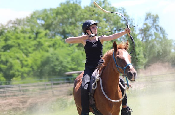Bogenschießen vom Pferd Bockfließ
