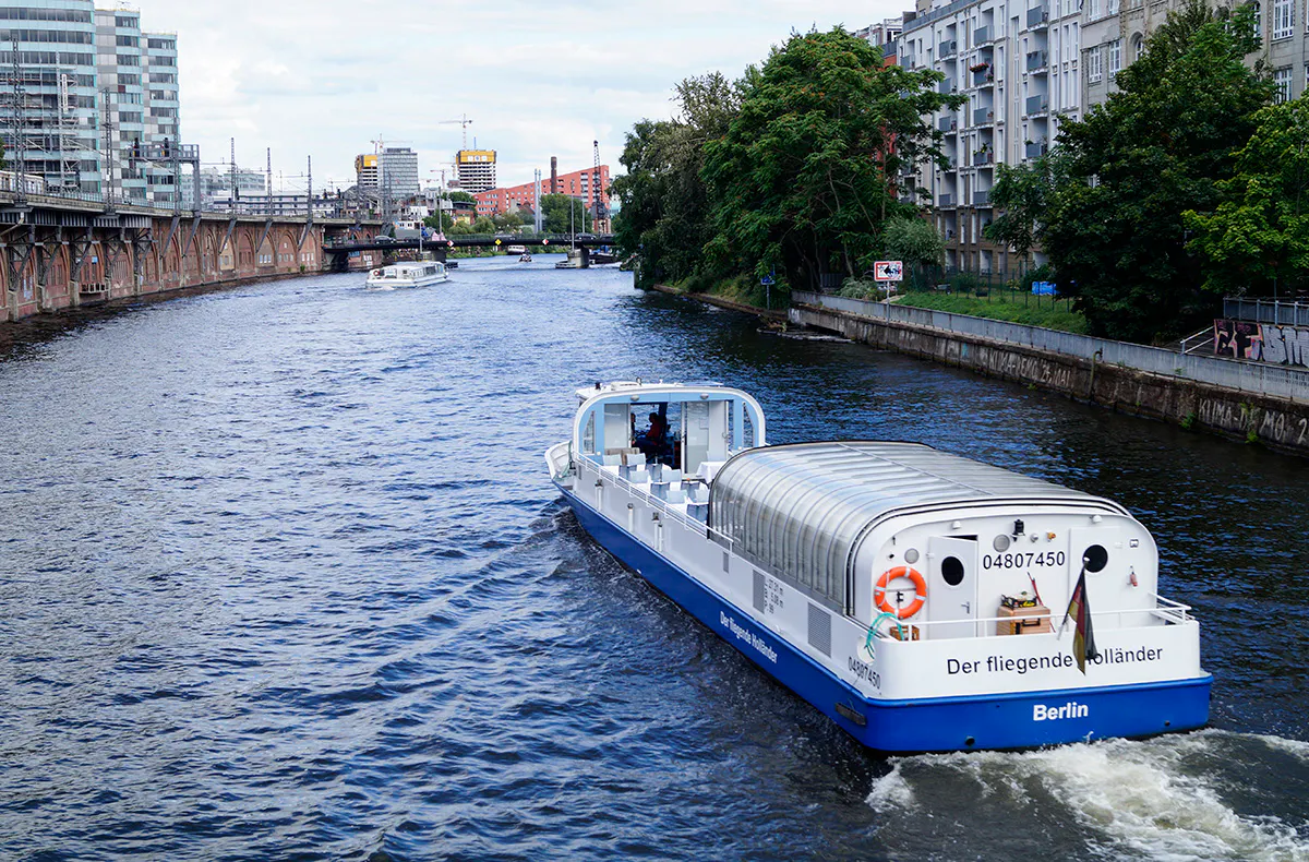 Schiffsrundfahrt Berlin mit Dinner - 6