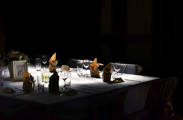 Dinner in the Dark Absdorf