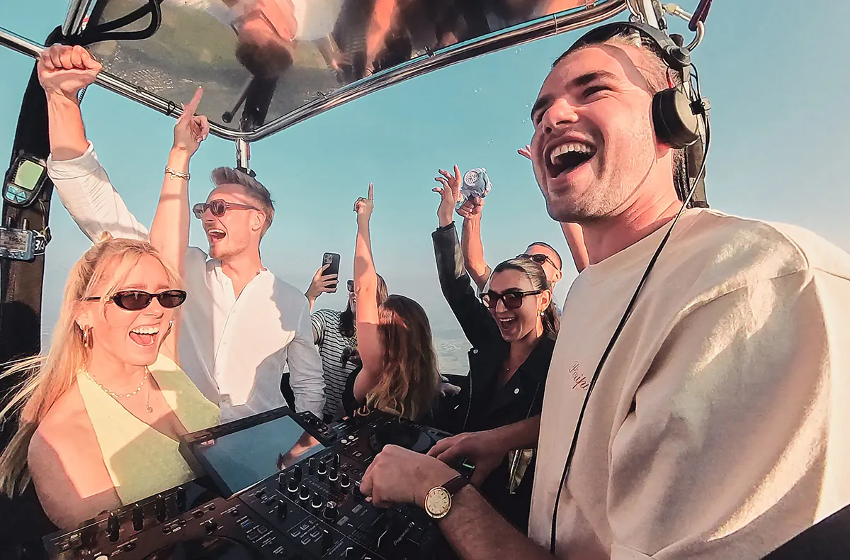 DJ im Ballon - Party auf 1000 Metern (14 Personen) - 5