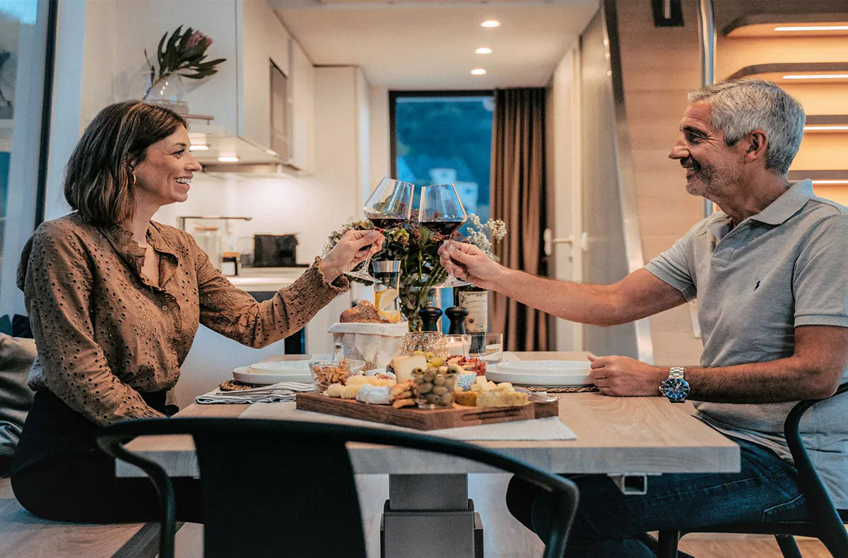 Elektro Hausboot Übernachtung Mettlach für bis zu 4 (2 Nächte) - 9
