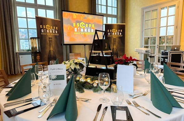 Escape to the Dinner