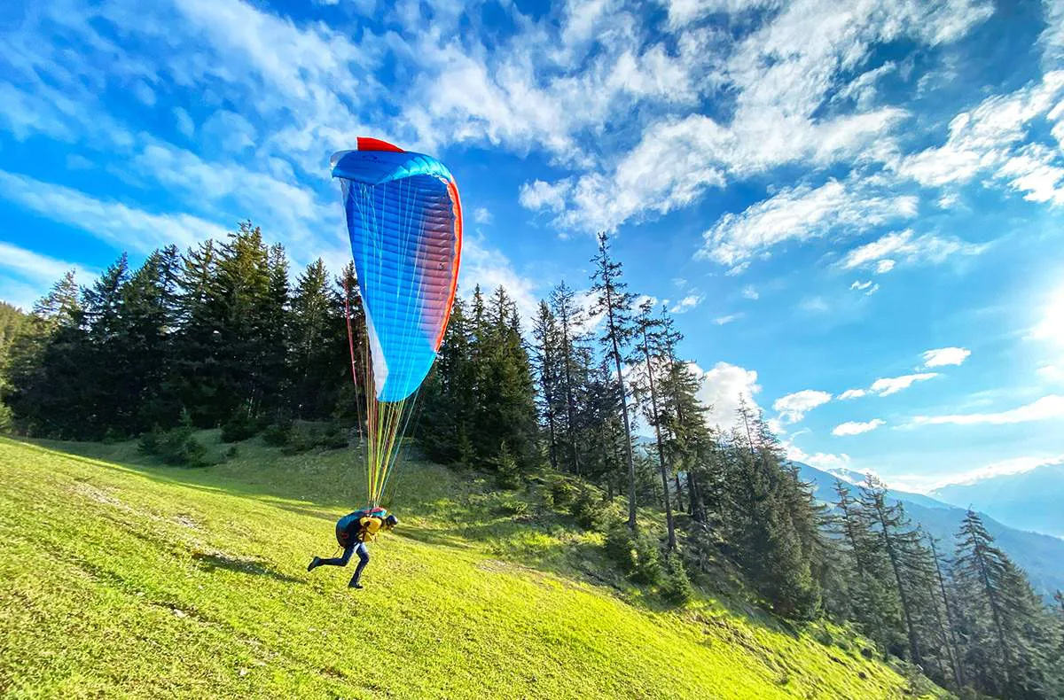 Gleitschirm Fliegen Bach - 1