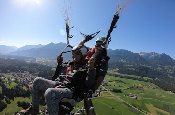 Gleitschirm Tandemflug Schnifis