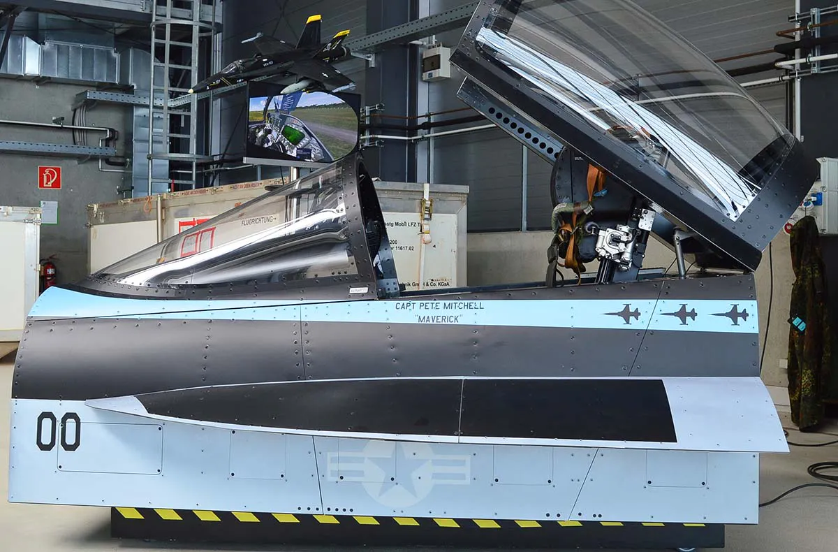 Kampfjet Simulator F18 Hornet (60min) "Maverick for a Day" Hamburg