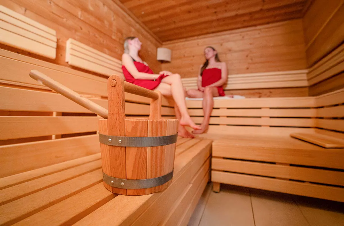 Iglu-Übernachtung mit Kinoerlebnis für 2 (1 Nacht) - 11