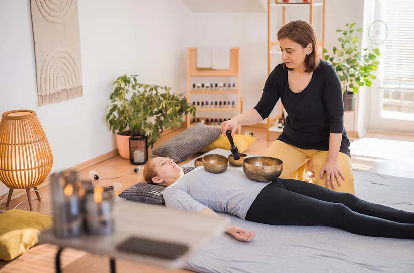 Klangschalenmassage bei Pforzheim