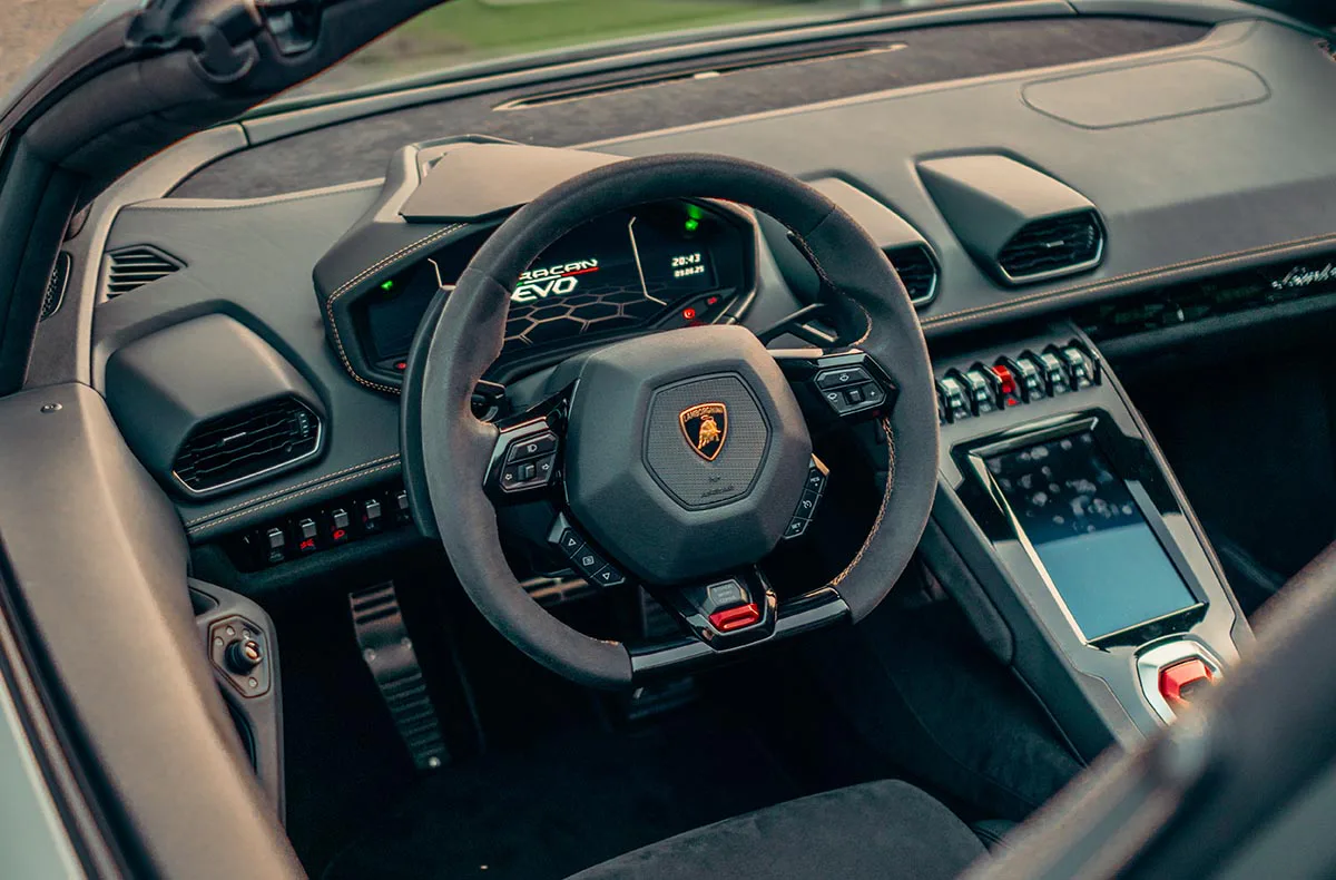 Lamborghini Huracan Evo Spyder fahren Widnau (12 Std.) - 2