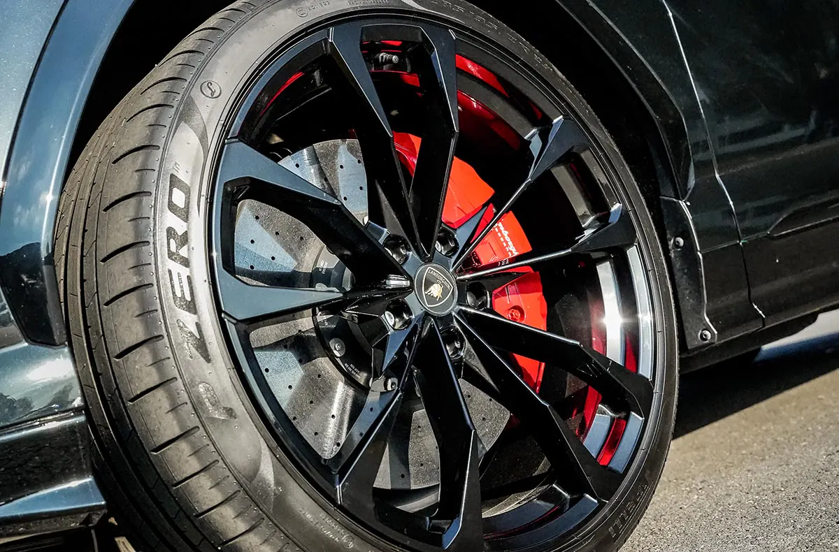 Lamborghini Urus mieten (Wochenende) - 5