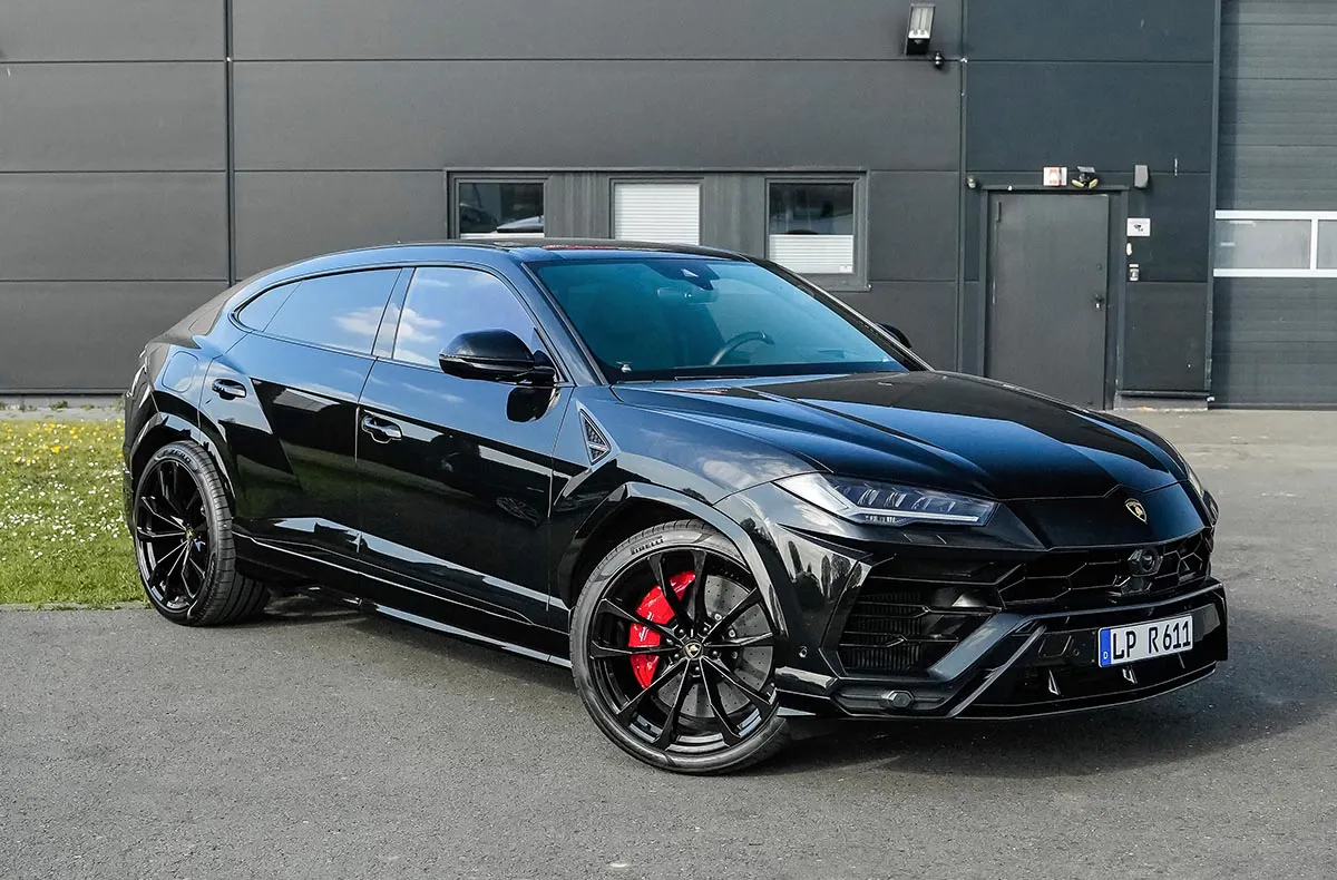 Lamborghini Urus mieten (12 Std.) - 5