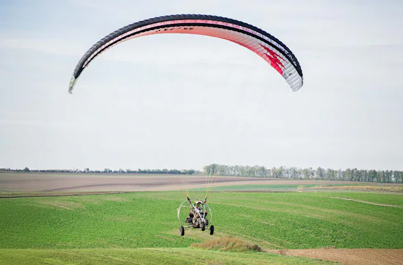 Motorgleitschirm fliegen Gaweinstal (1 Std.)