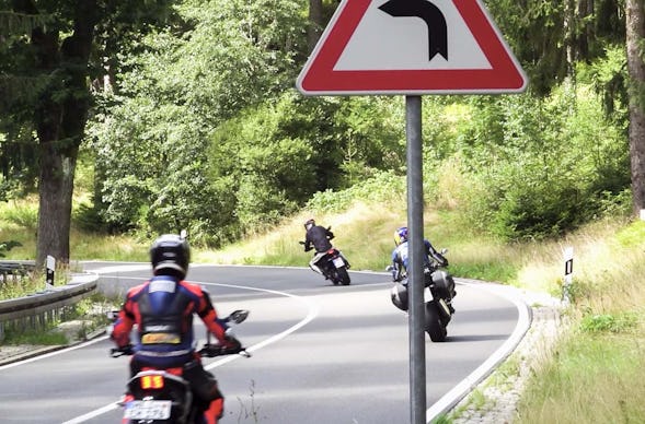 Motorradtraining Kurvenfahrt Altenburg