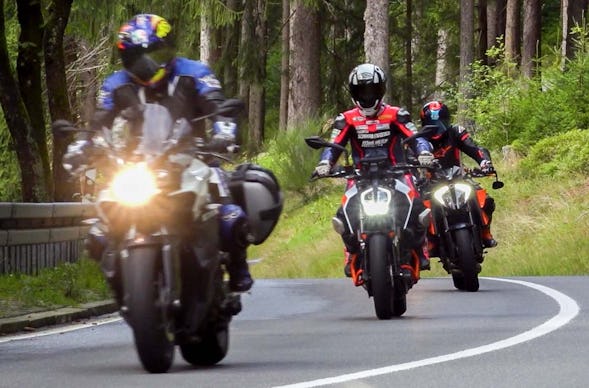 Motorradtraining Kurvenfahrt Dümpelfeld