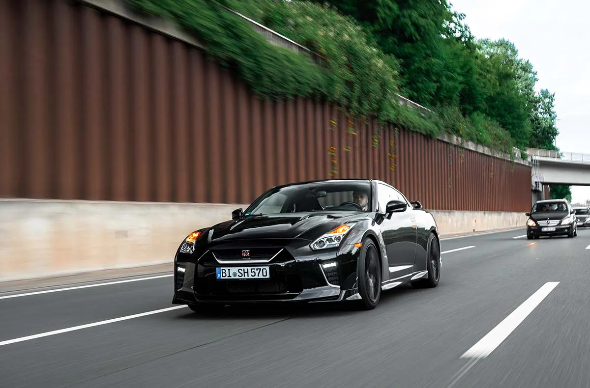 Nissan GTR R35 mieten Bielefeld (Wochenende) - 5