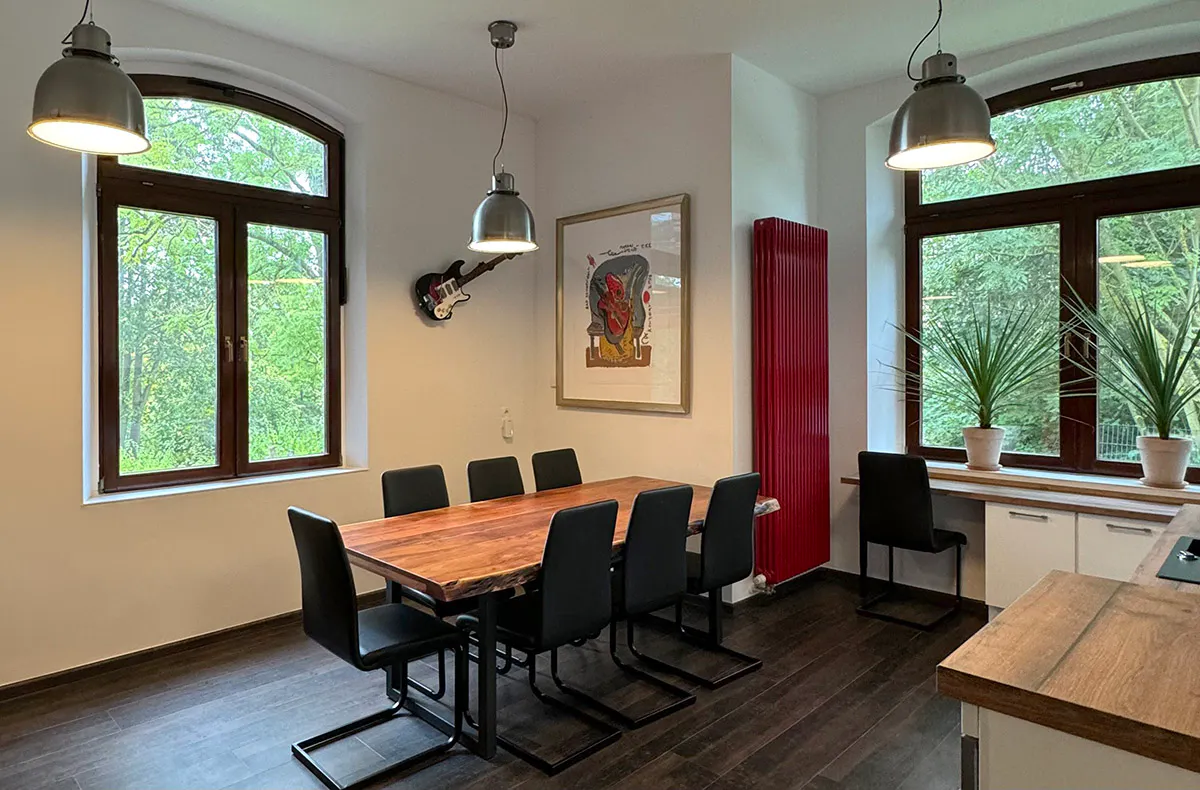 Painting in the dark Waltershausen - 5