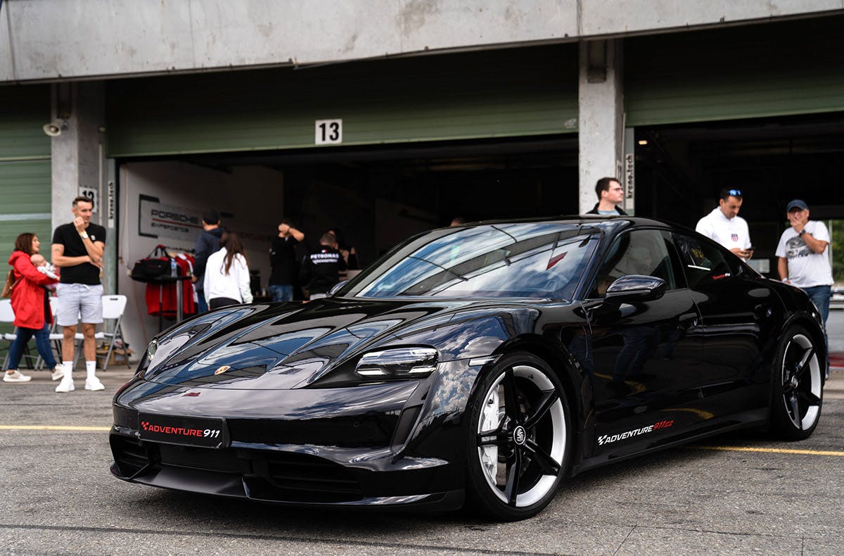 Renntaxi Orechová Potôn (Porsche Taycan) - 5