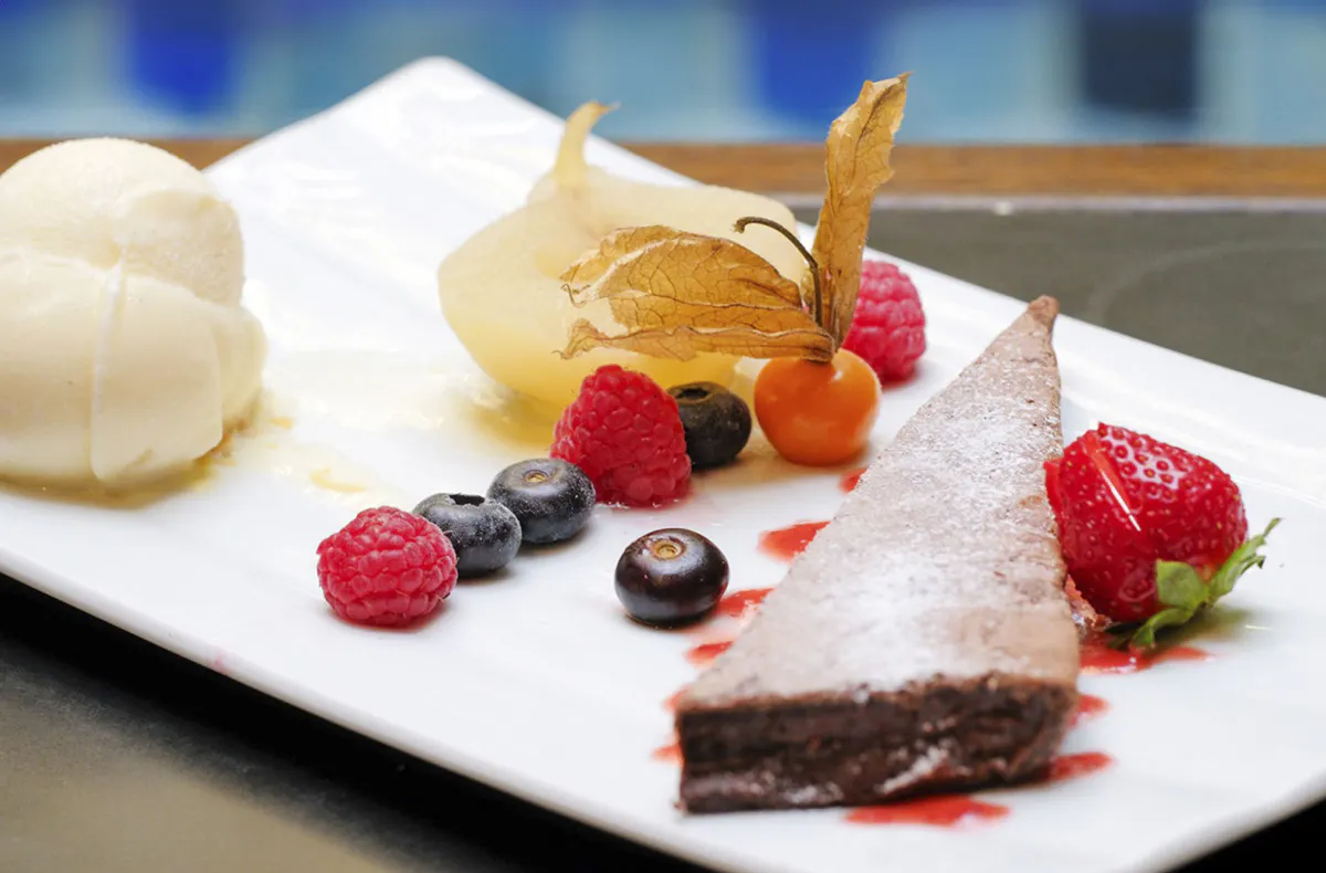 Romantisches Dinner mit Weinverkostung in München für 2 - 7