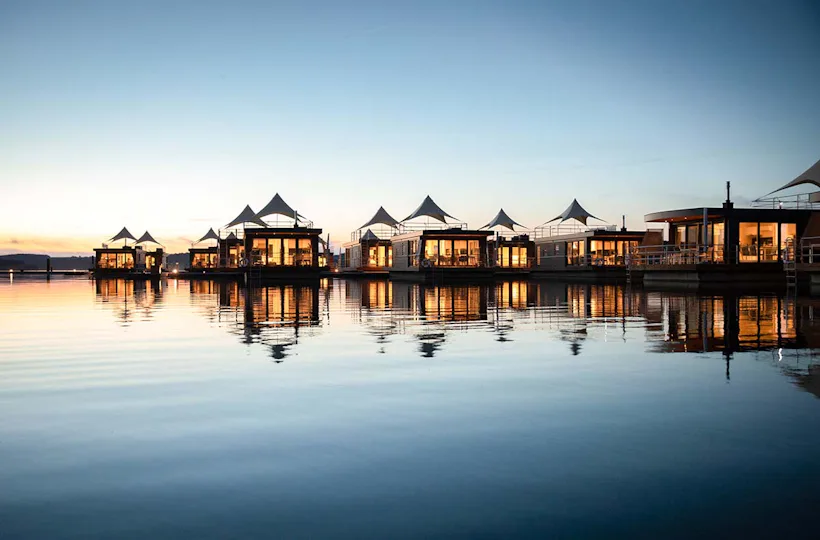 Außergewöhnlich Übernachten im Floating Village für 2 (3 Nächte)