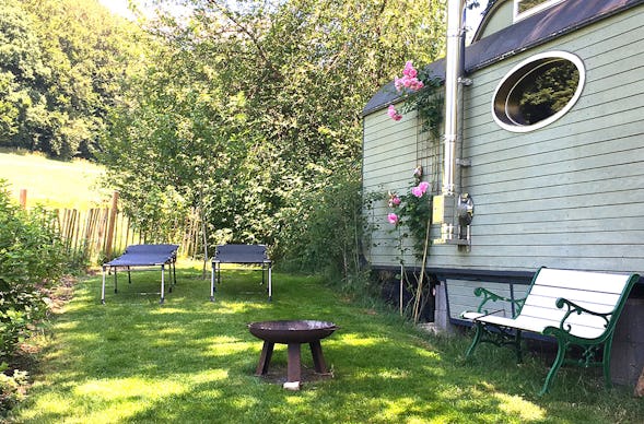 Übernachten im Zirkuswagen Fischach für 2 (1 Nacht)