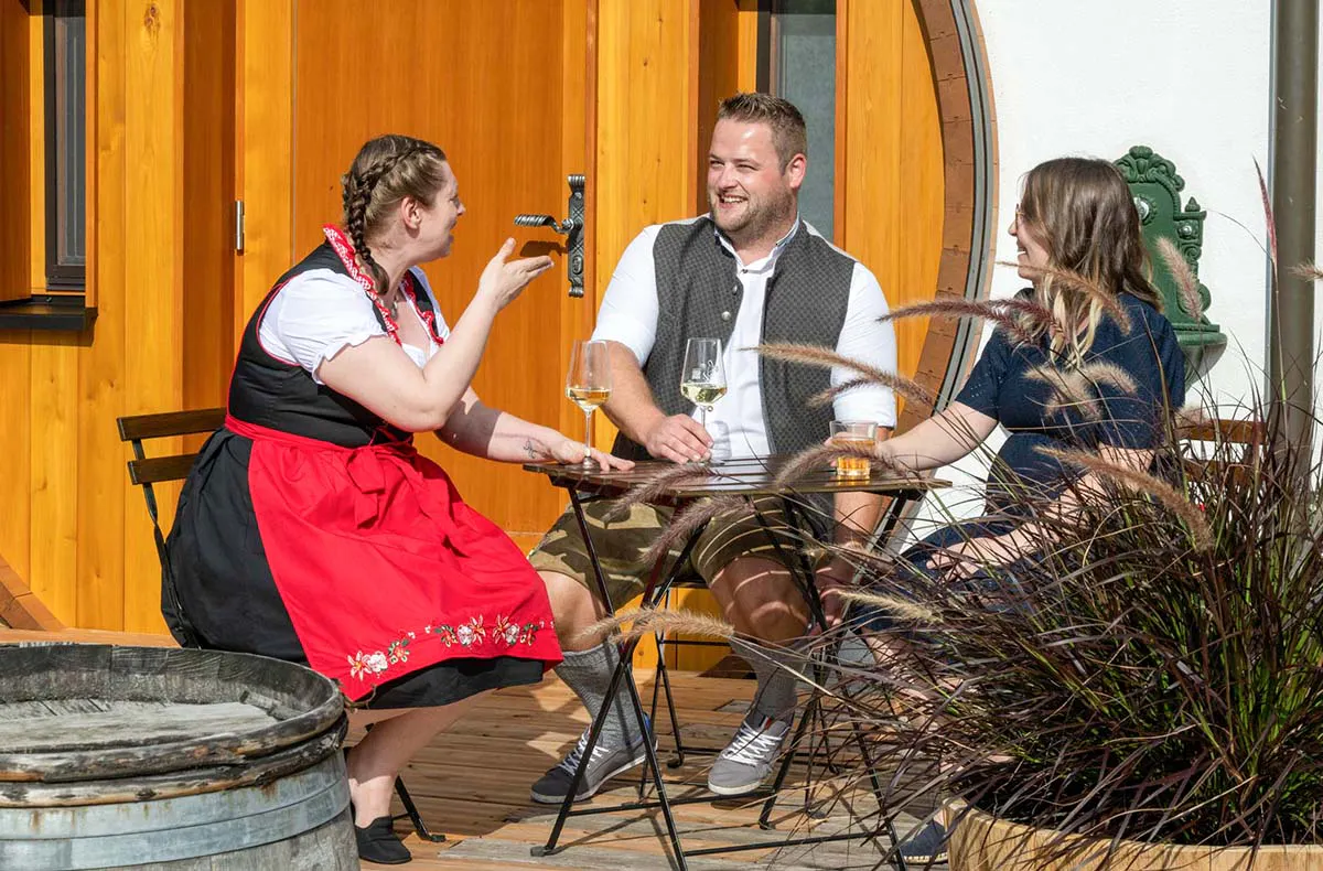 Urlaub mit Freunden im Weinfass mit Wellness Grub an der March - 7