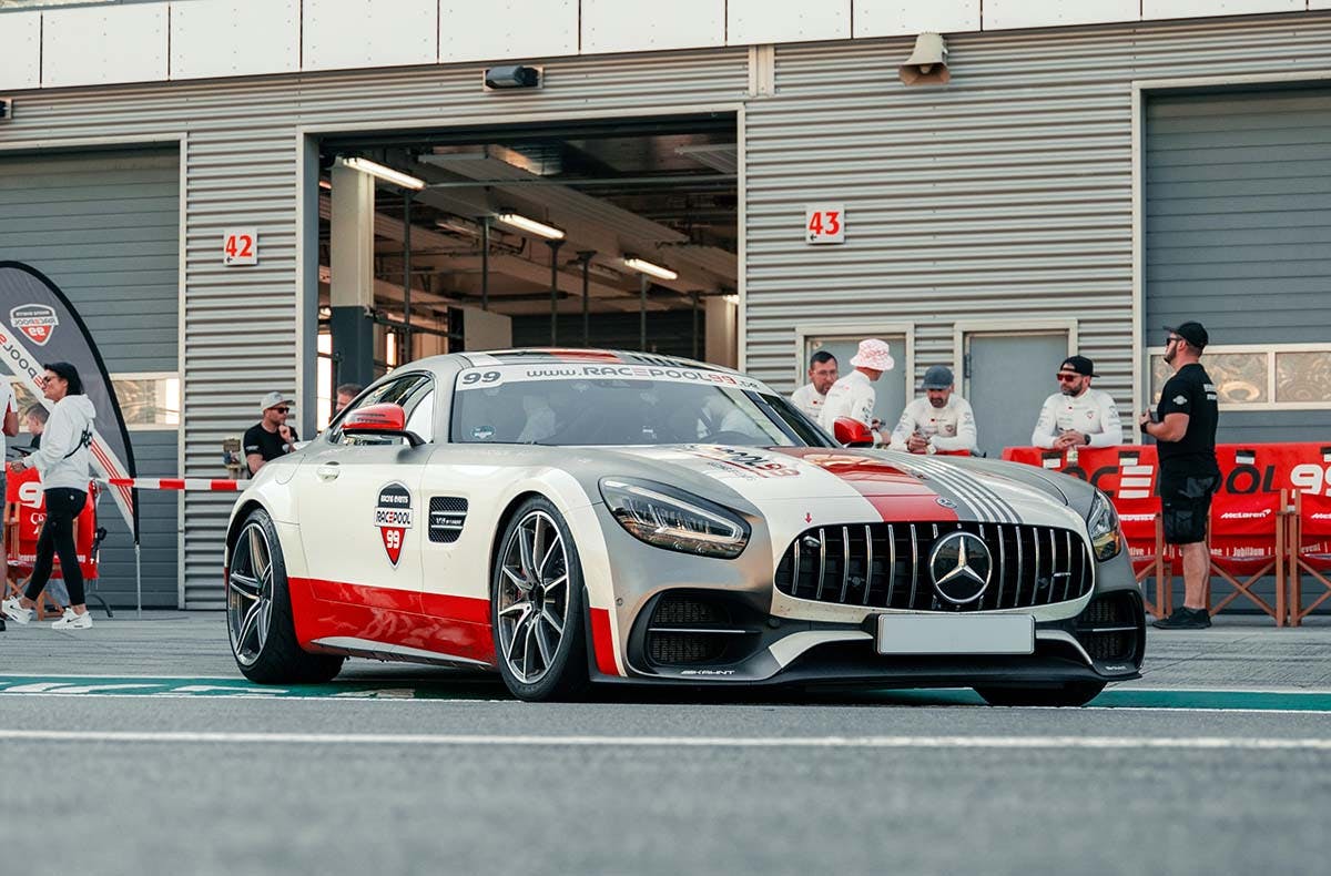 Young Driver im Mercedes AMG (5 Rd.) - 2