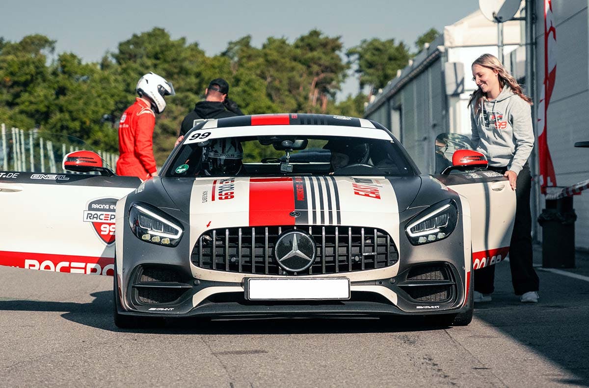 Young Driver im Mercedes AMG (5 Rd.) - 4